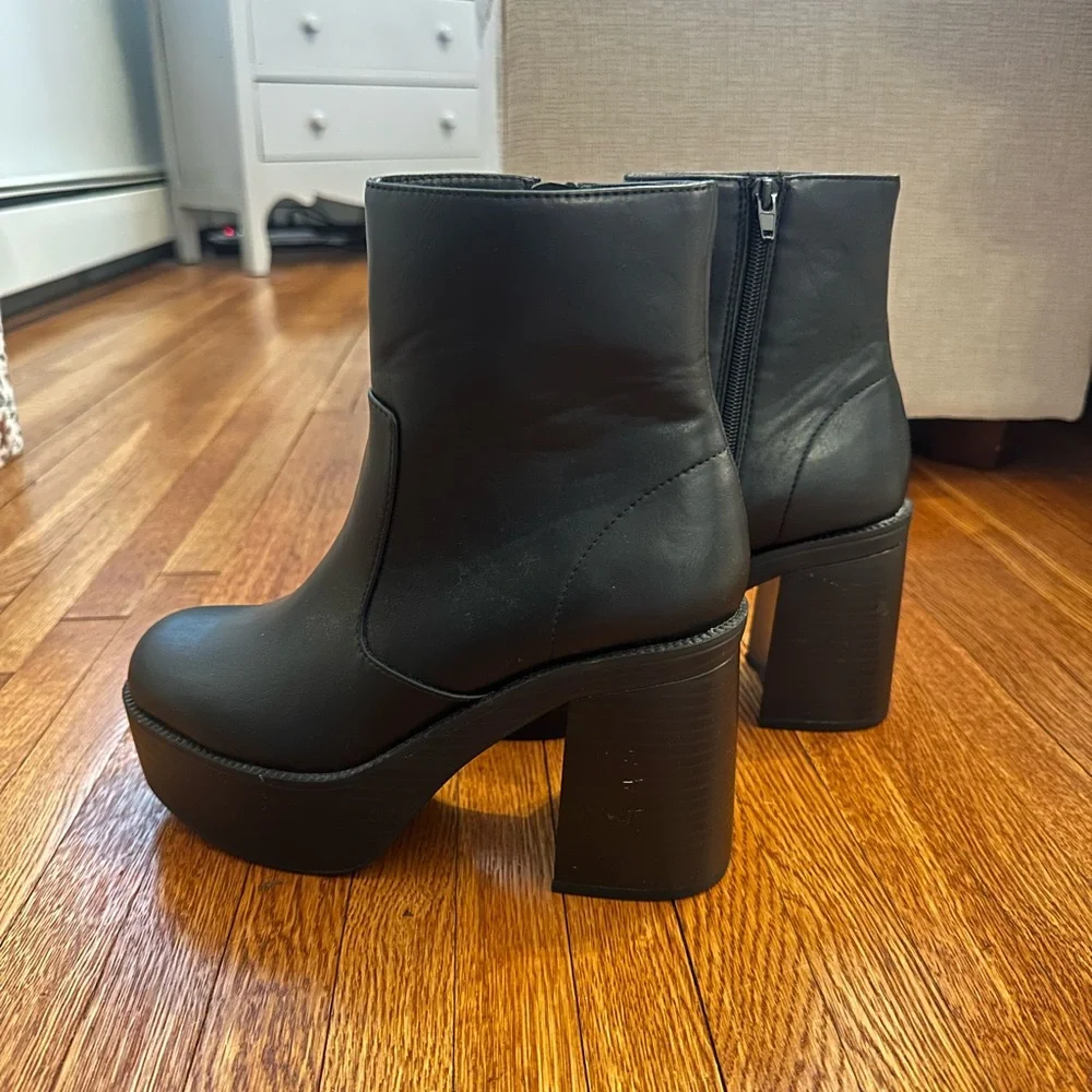 Madden Girl Platform Boots - Picture 3 of 5